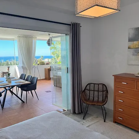 Apartment Sea View *